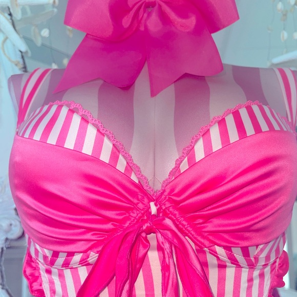 Victoria’s Secret Classic Candy Stripe 2 Pc Apron French Maid Boudoir Set - Picture 7 of 15